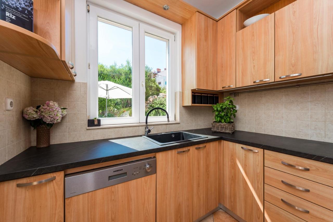 Apartment With Terrace And Mini Pool Green Gold ドゥブロブニク エクステリア 写真