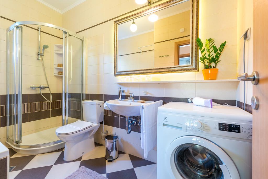 Apartment With Terrace And Mini Pool Green Gold ドゥブロブニク エクステリア 写真