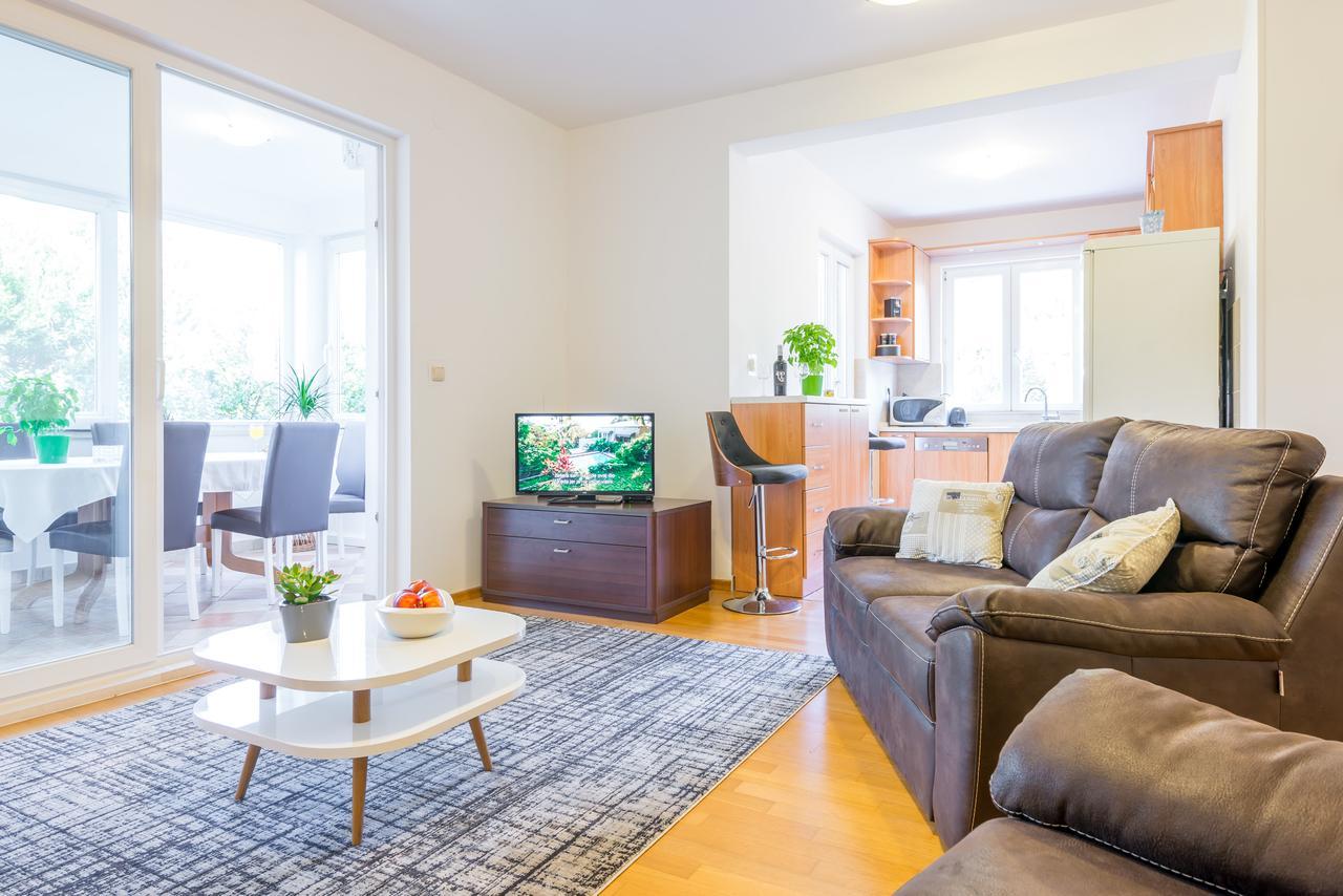 Apartment With Terrace And Mini Pool Green Gold ドゥブロブニク エクステリア 写真